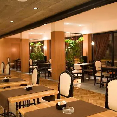 Otel Emporium 4*