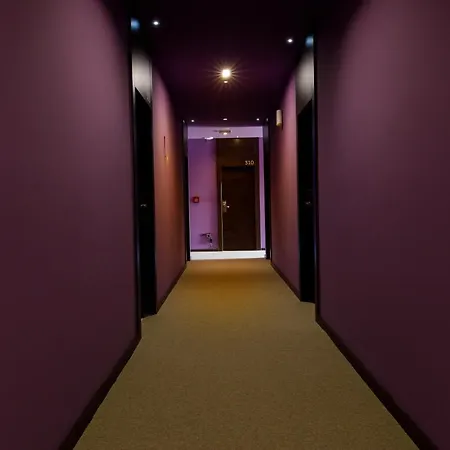 Otel Emporium 4*