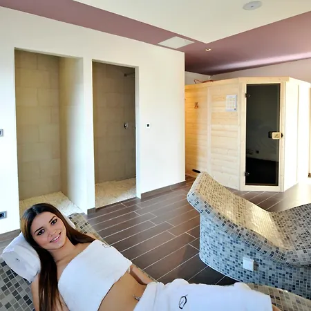 Emporium Hotel 4*
