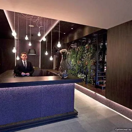Otel Emporium